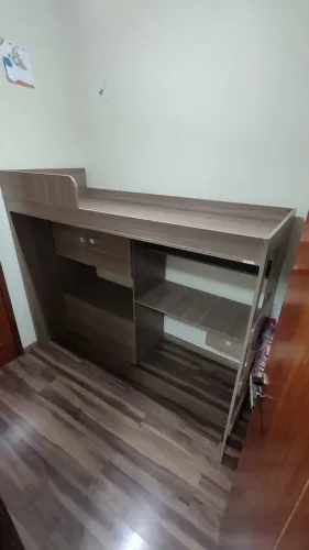 Cama Alta Solteiro com Escrivaninha - Apenas R$ 400! ? Excelente estado e oportunidade!