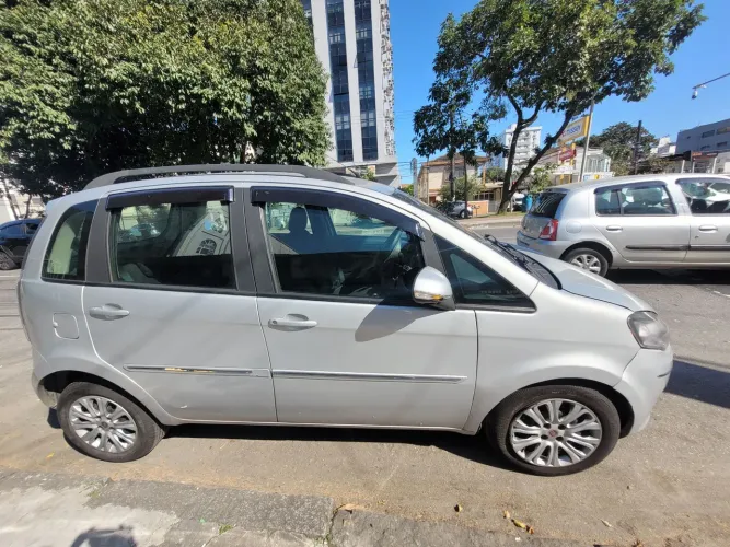 Fiat Idea Essence 1.6 Flex 16V 5P 2014