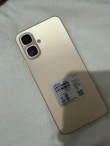 Smartphone Infinix X6726 (128GB / 4GB RAM) - Dourado - Perfeito Estado!