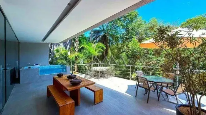 Casa à Venda no Condomínio Vila Alpina | 480 m² - 4 quartos.