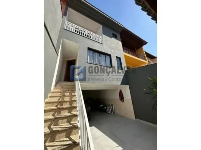 Sobrado Residencial 3 Quartos com 1 Suíte | Jardim Rina, Santo André