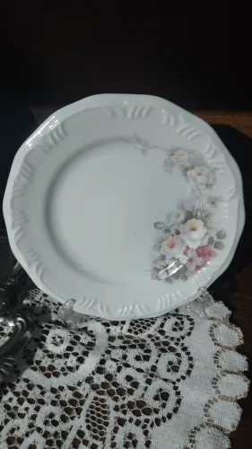 Pratos porcelana