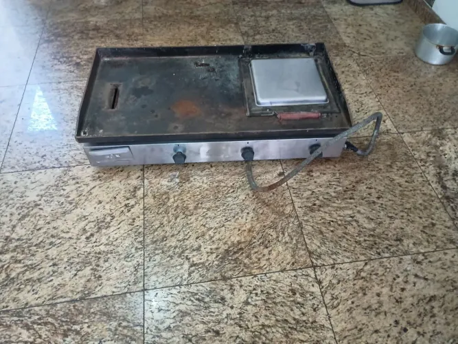 Chapa de lanche a gás na