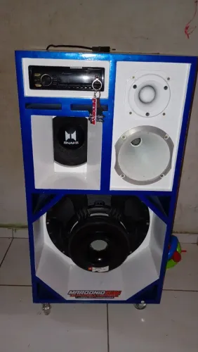 Vendo Bob todo completo em perfeito estado de conservação e uso