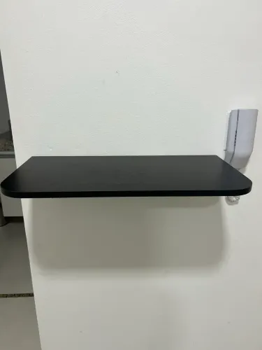 MESA RETRÁTIL 60x30cm ÓTIMO ESTADO