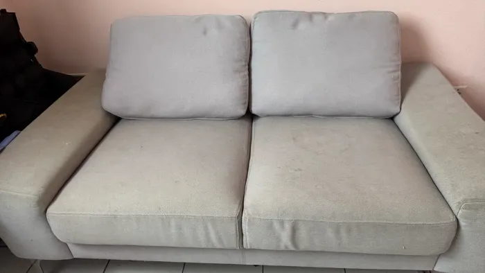 Sofá cinza tecido