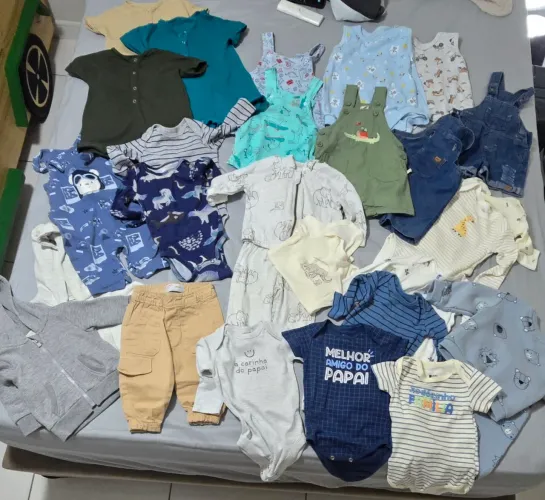 25 peças - Roupas menino Carter's e Teddy boom 3 a 9 meses
