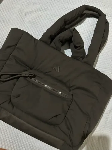Bolsa puffer adidas preta