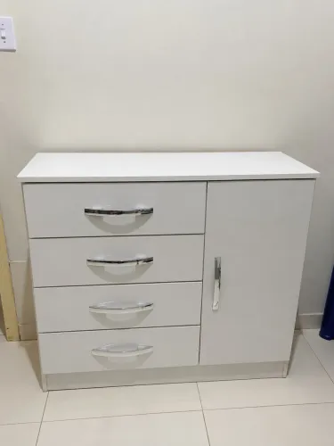 CÔMODA BRANCA