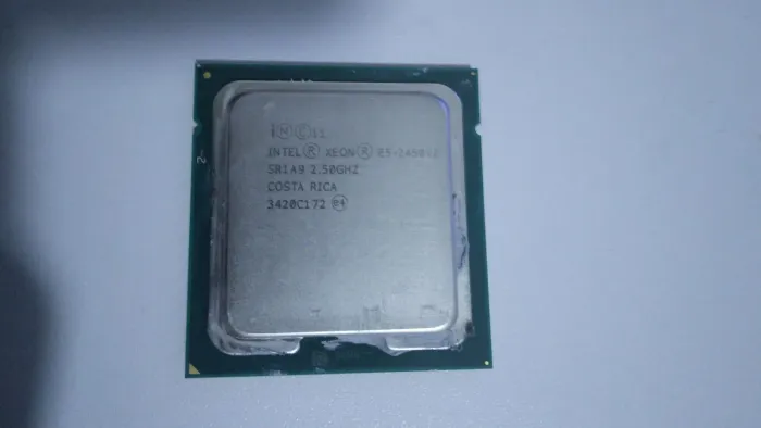 Xeon E5-2450v2 (NEGOCIÁVEL)