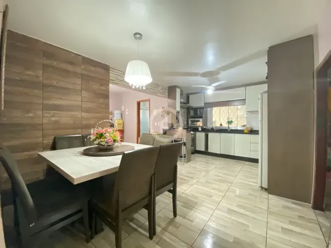 Casa à venda no bairro Vila Amizade - Guaramirim/SC