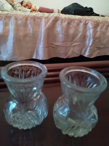 Copos de dose pequenos em vidro cristal muito lindos e antigos