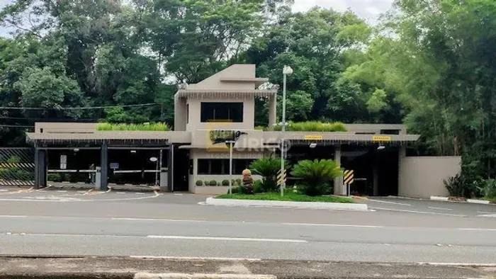 Terreno à venda no Condomínio Chácara Flora em Valinhos/SP