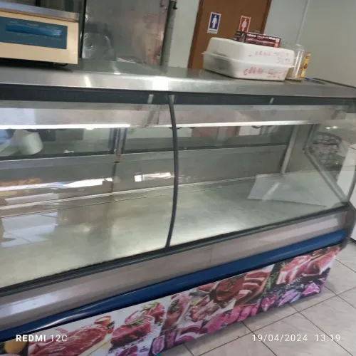 Balcão refrigerado para açougue