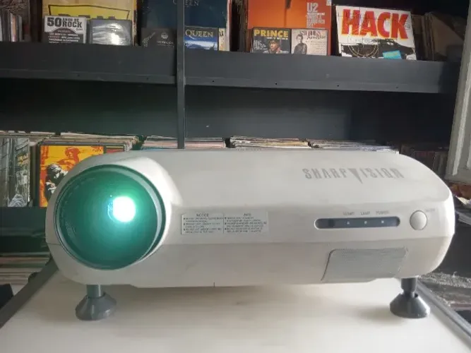 Projetor Sharp Modelo XV - H37VUA