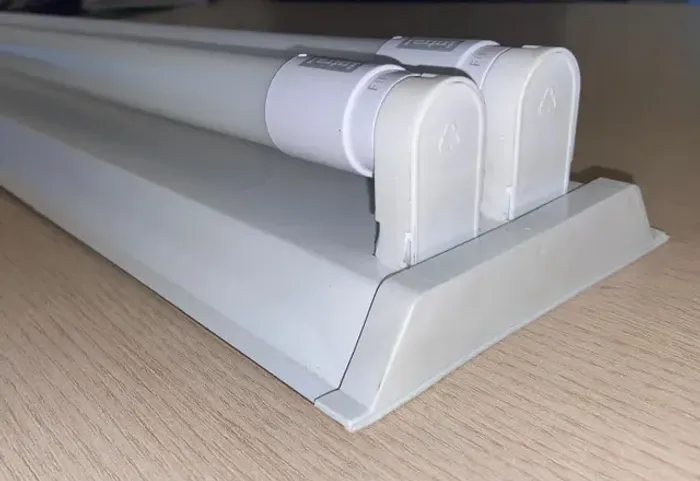 Kit Luminária dupla Led- 2 X Lâmpadas tubo. 120cm - 4000k cor neutra 110/220V