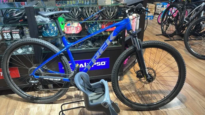 Trek Marlin 6 tam L Azul - nova
