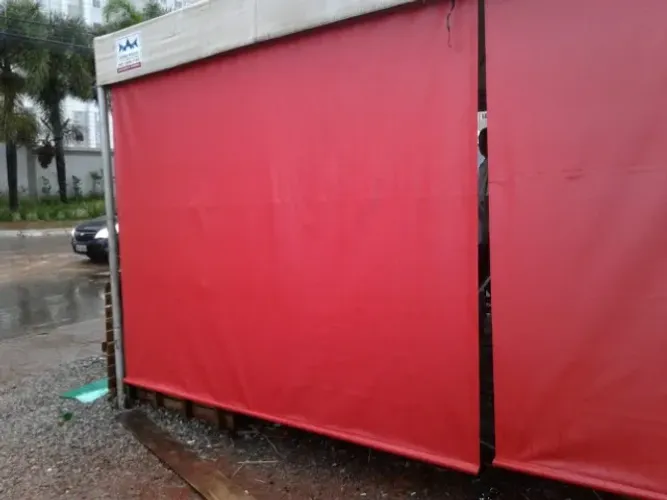 Toldo Cor Vermelho - 3mts