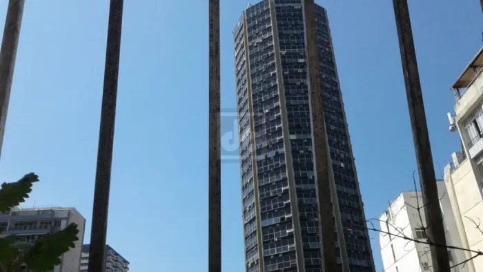 Apartamento à venda no Leblon, Metrô/Praia, 3 Quartos (1 Suíte), 1 Vaga Demarcada. JBL3353