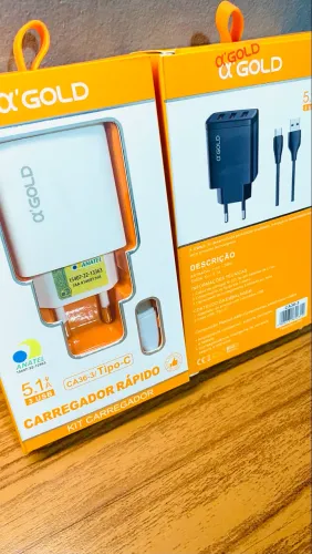 Carregador celular tipo c com 3 entradas usb