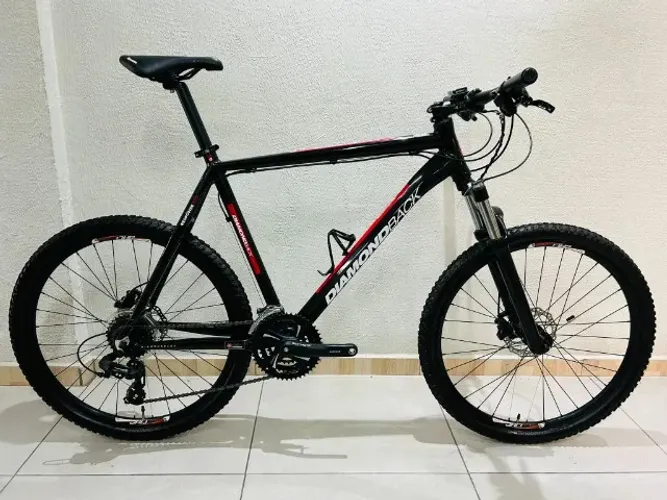 Bicicleta MTB 26 DiamondBack IMPECAVEL Tam 22