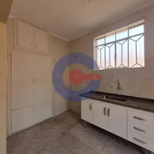 Casa para alugar no Centro de Rio Claro | 3 dormitórios, 4 banheiros