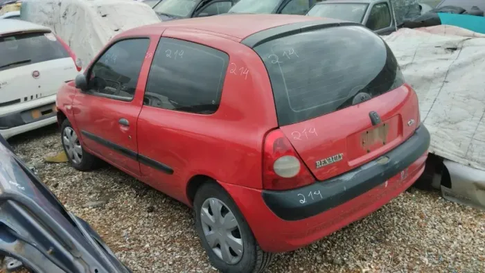 TEMOS PEÇAS PARA ESSA SUCATA! RENAULT CLIO 1.0 8V ANO 2005