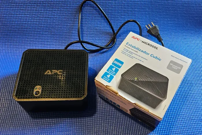 Estabilizador APC Microsol Cubic 300W