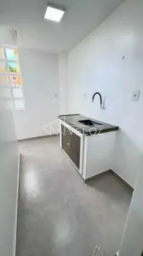 Apartamento : / Residencial / Glória