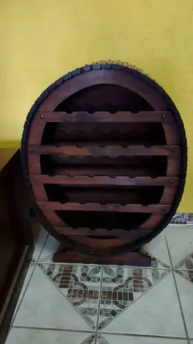 Adega de Vinho em Madeira Maciça 
