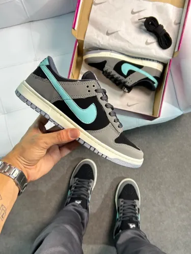 Tênis Nike Dunk Grafite/Verde - Dois Cadarços Unissex