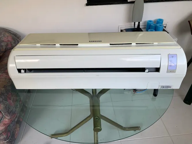 Ar Samsung Split 9000 BTU 220v