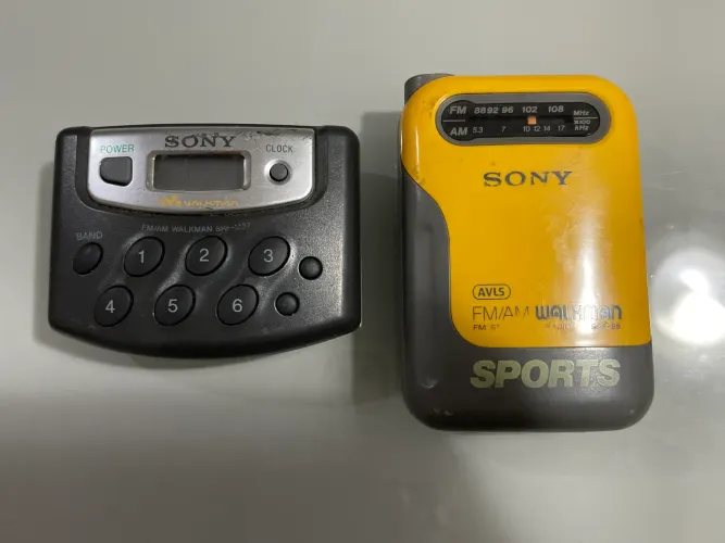 Rádios Portáteis Sony (Não Ligam) 