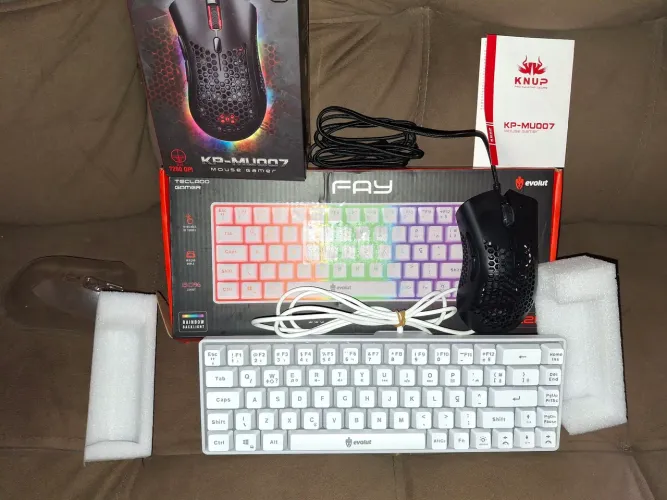 Teclado semi mecânico gamer e mouse gamer