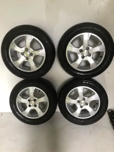 Jogo de rodas do Chevrolet Prisma 15' 