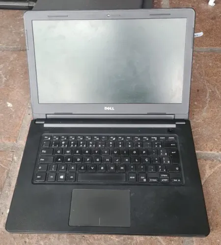Notebook Dell Vostro P76G i5 8Gb Armazenamento Ssd240Gb Bateria Fraca
