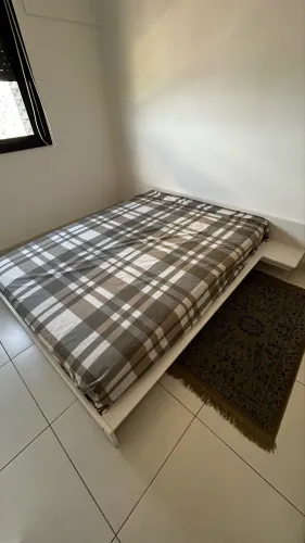 Cama baixa casal padrão Tok Stok 