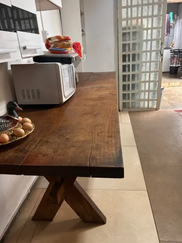 Mesa de madeira.
