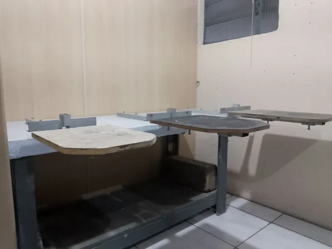 Berço impressor de mesa serigrafia ideal para camisetas fechadas 