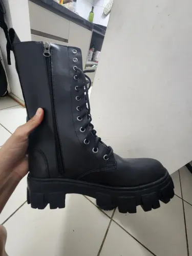 Coturno feminino cano alto