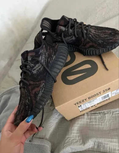 Tenis adidas Yeezy Boost 350 V2 unissex 