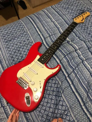 Guitarra Memphis HG 30-Tagima, modelo stratocaster