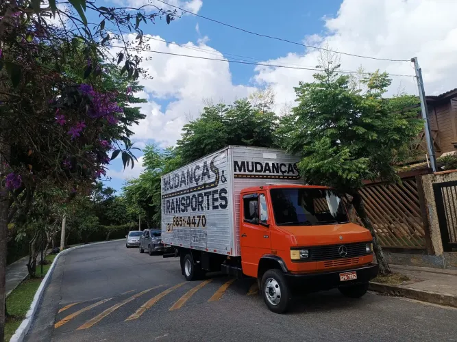 Mudança e Carreto Caminhão Baú
