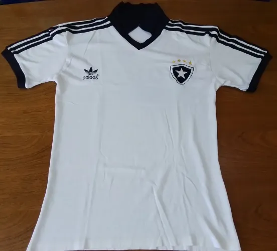 Camisa retro do Botafogo versão 1983