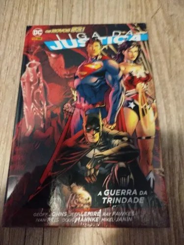 Os novos 52! liga da justiça A guerra da trindade.