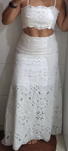 CONJUNTO BRANCO DE SAIA E CROPED NOVO