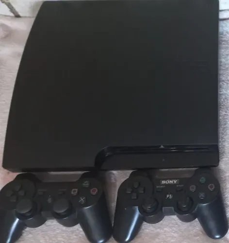 Playstation 3 Slim com 2 controles