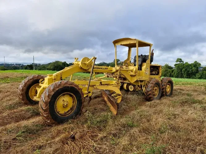 Motoniveladora Patrola Caterpillar 120B Ano 1986