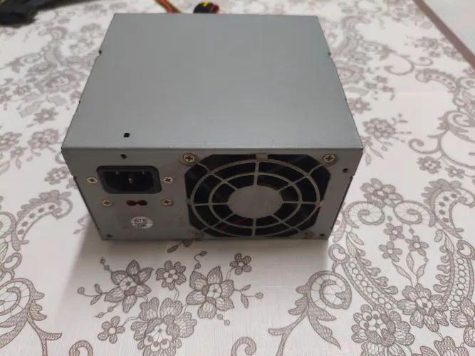 Fonte de Alimentação para PC HP 300W Original 