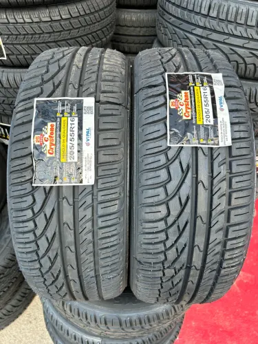 02 pneus REMOLD 205/55r16 Crystone
